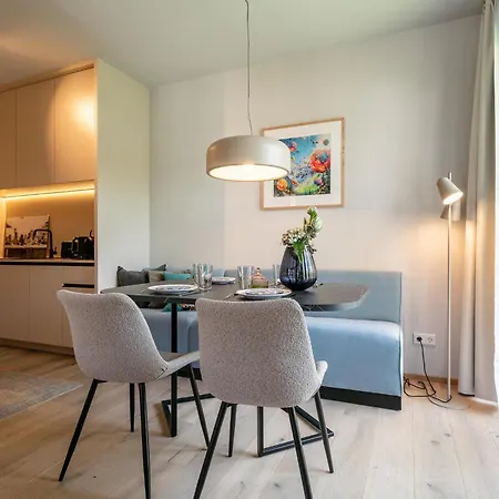 Lukasfeld 9 Franz هوبفغراتن إم بريكسنتال